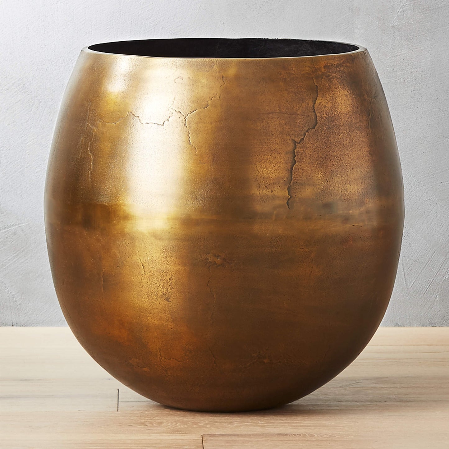 del la creme - a luxurious relaxing cream and gold contemporary bedroom RUMIE