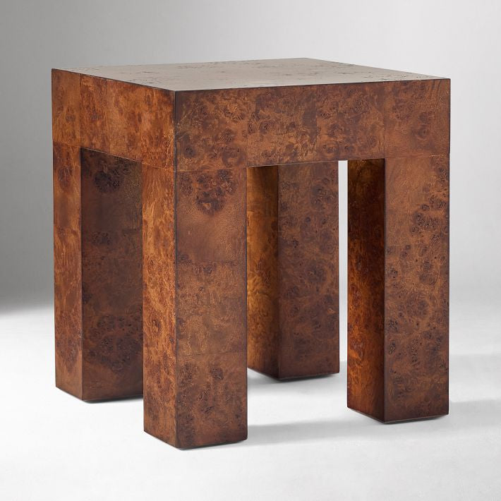 Junior Executive - A beautiful luxury living room RUMIE that makes you look like a CEO