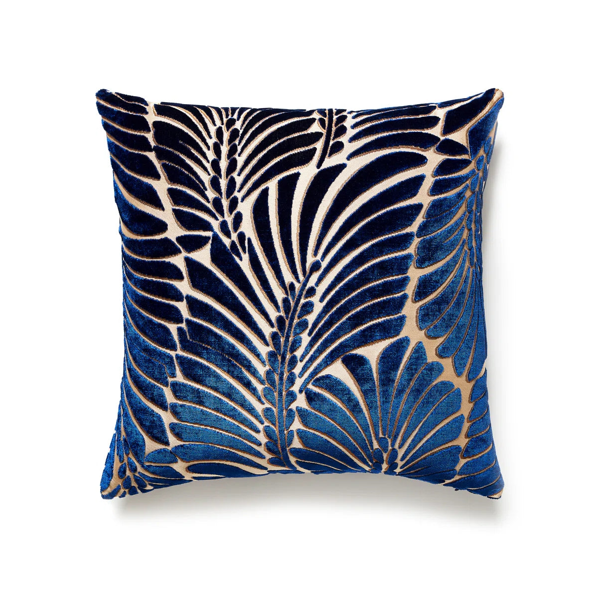 MISS FANCY PANTS - beautiful and glamorous blue and gold living room Rumie room design